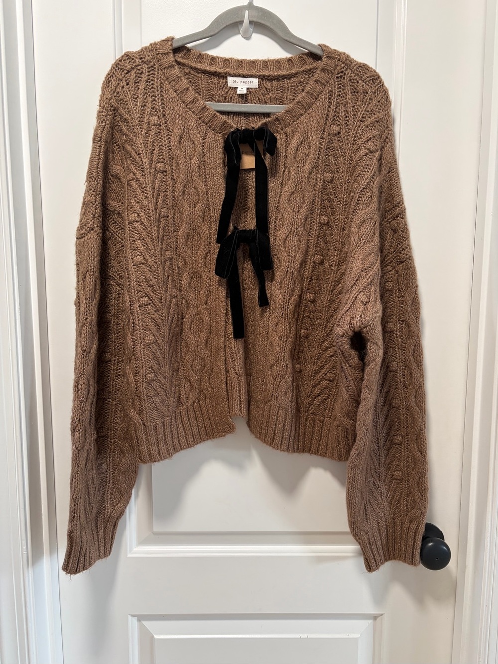 Blu Pepper NWT size Medium Brown Oversized Chunky Knit Cardigan Sweater Velvet